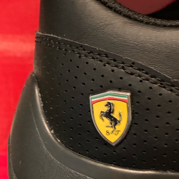 Ferrari Sneakers - Picture 4 of 8